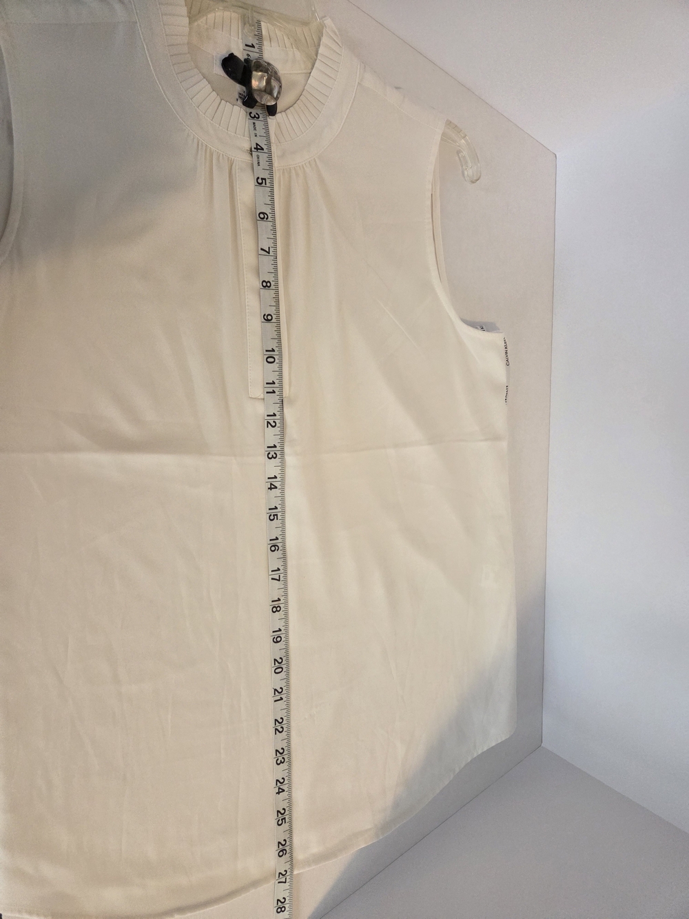 Sleeveless White Pleated Neck Women's Top - Picture 8 of 9